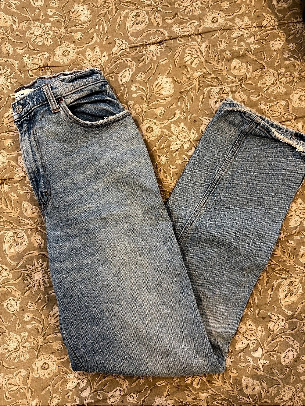 Abercrombie The '90s Straight Ultra High Rise Jean Straight Leg Jeans